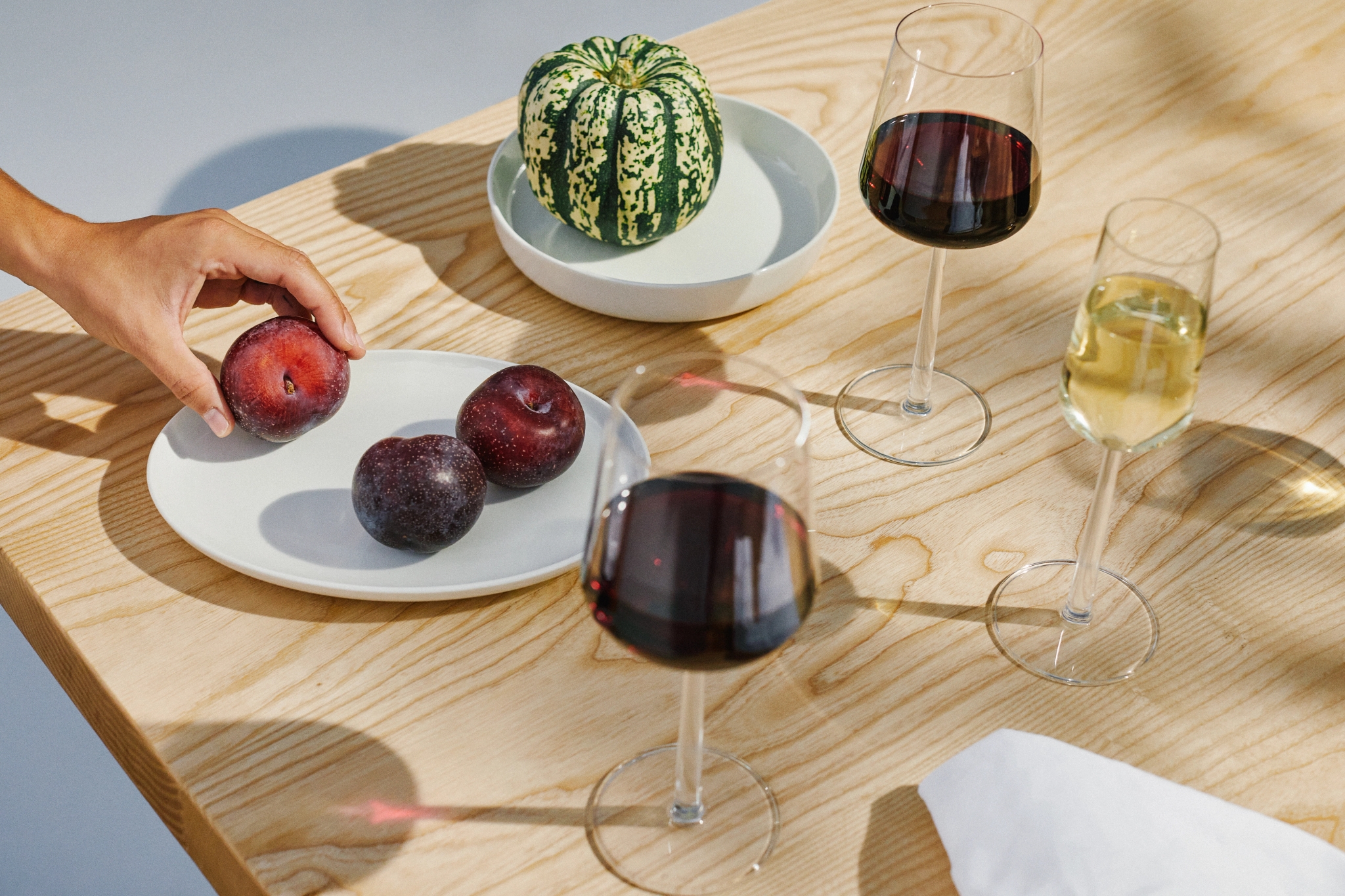 Iittala vinglass på et bord 