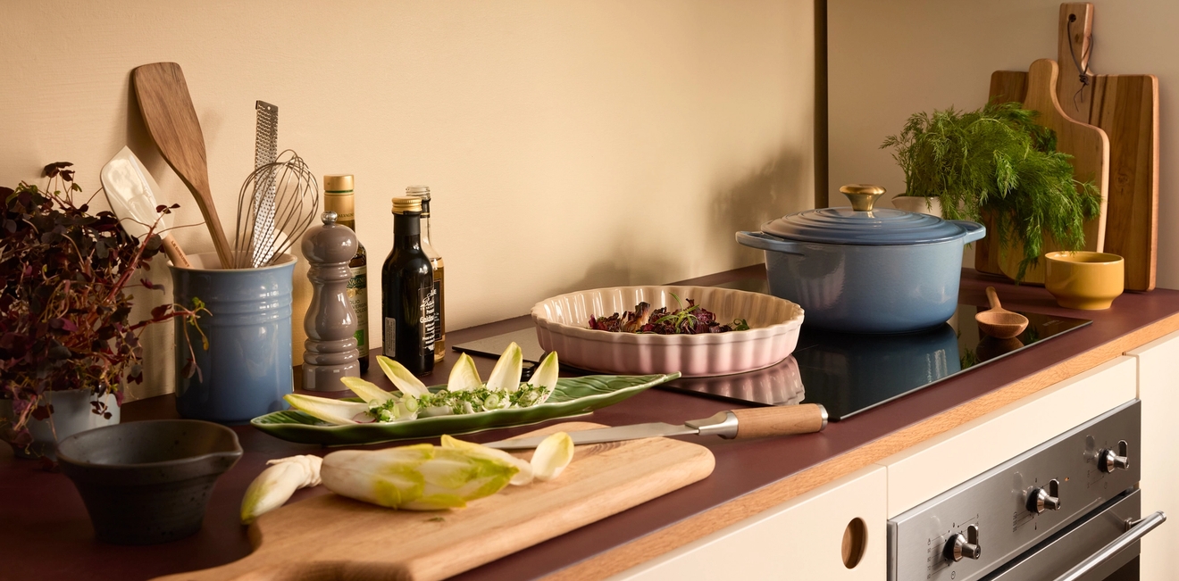 Keittiövälineet kauden ruoanlaittoon