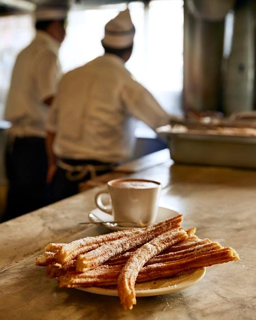 Churros resepti - makeat leivonnaiset
