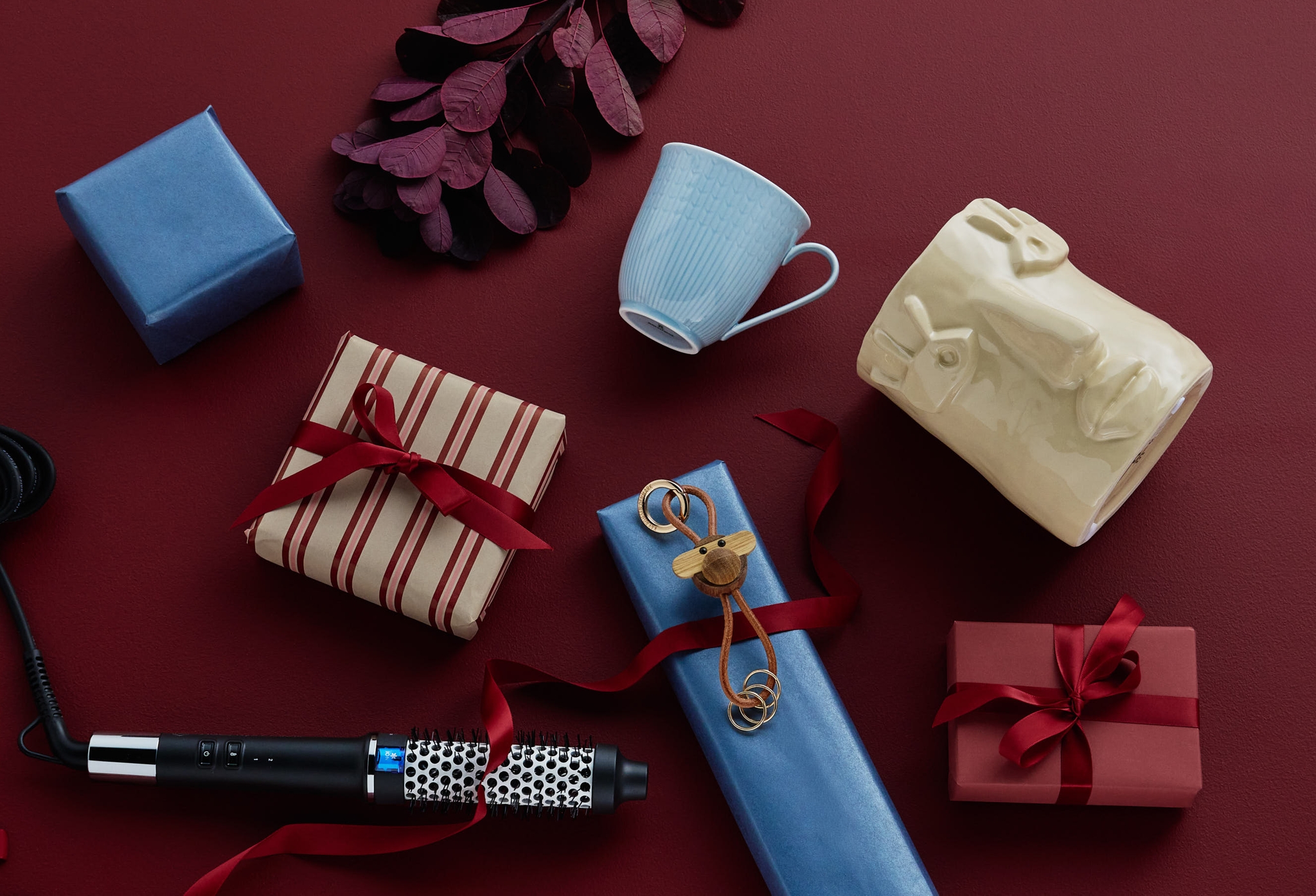 Julklappar till mamma under granen fint inslagna från Cervera