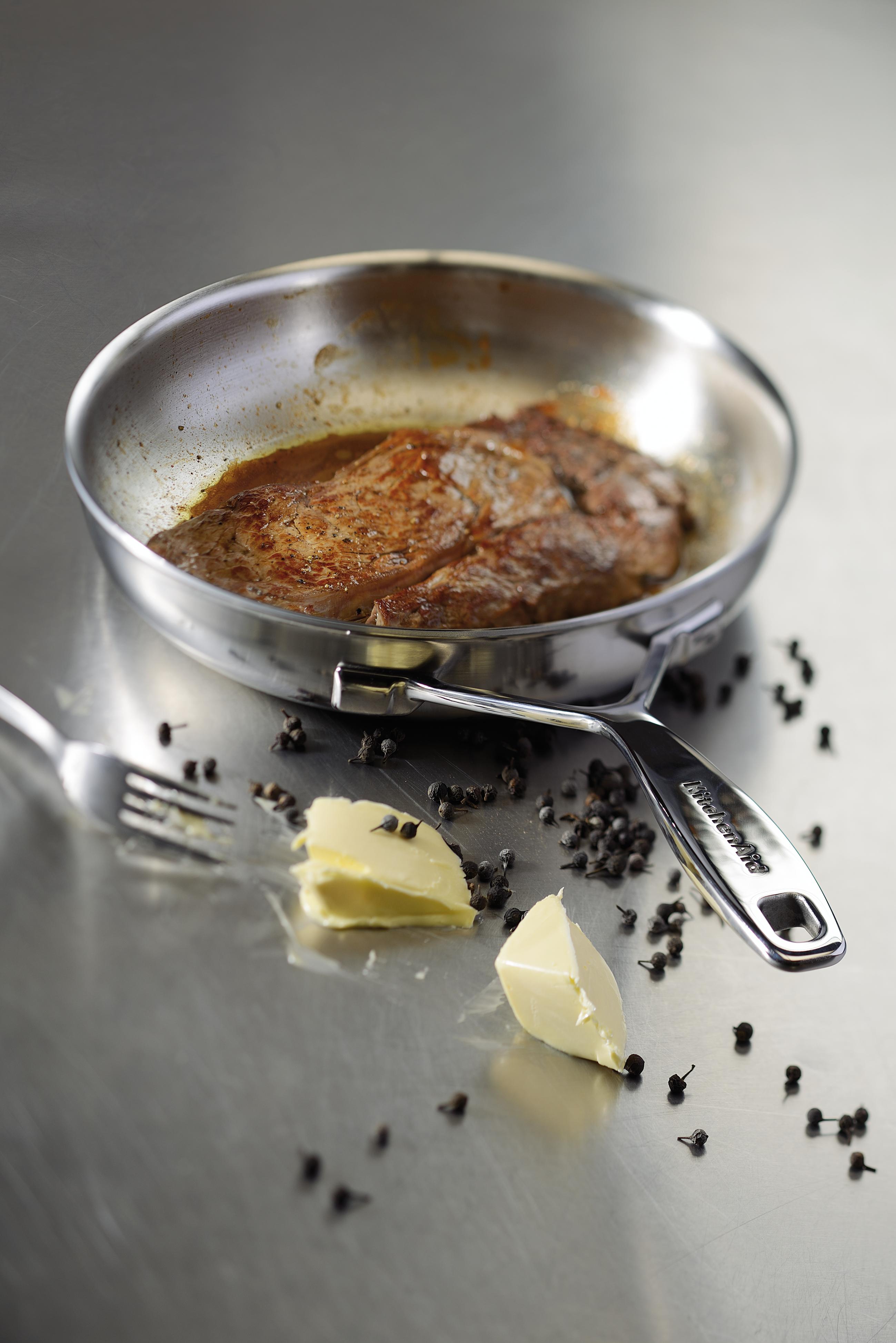 KitchenAid 7-ply sarjan sauté-pannu paistinpannu ruostumaton