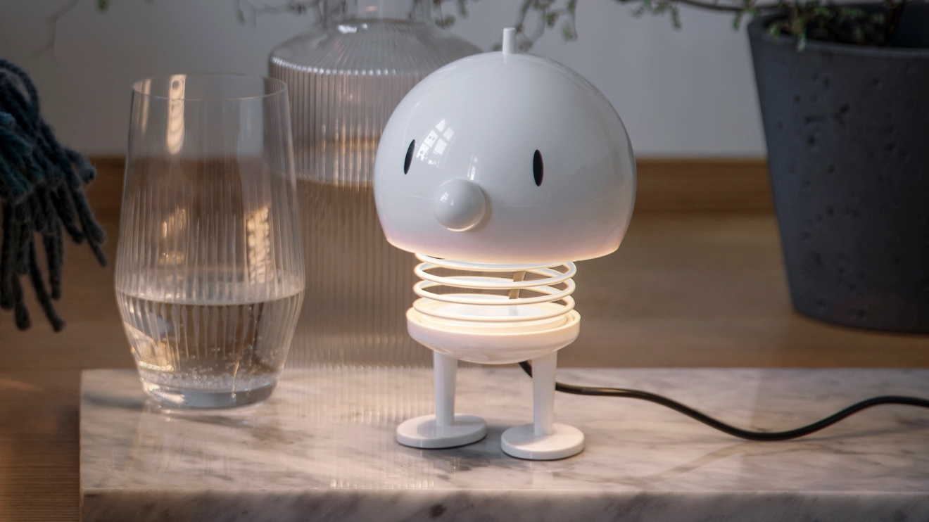 Hoptimist lampa vit i form av en liten smileyfigur