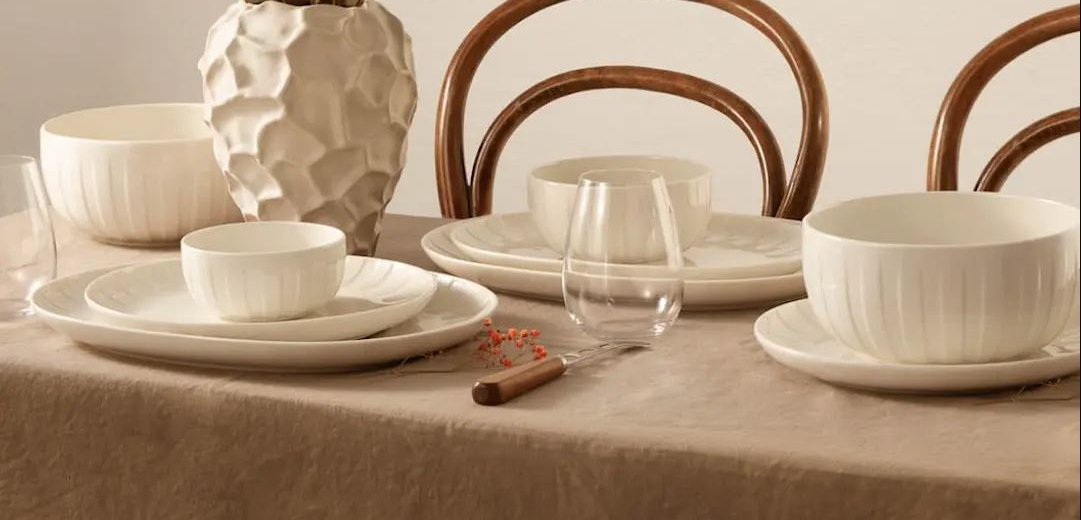 Senja porslin i benvitt från Stiernholm