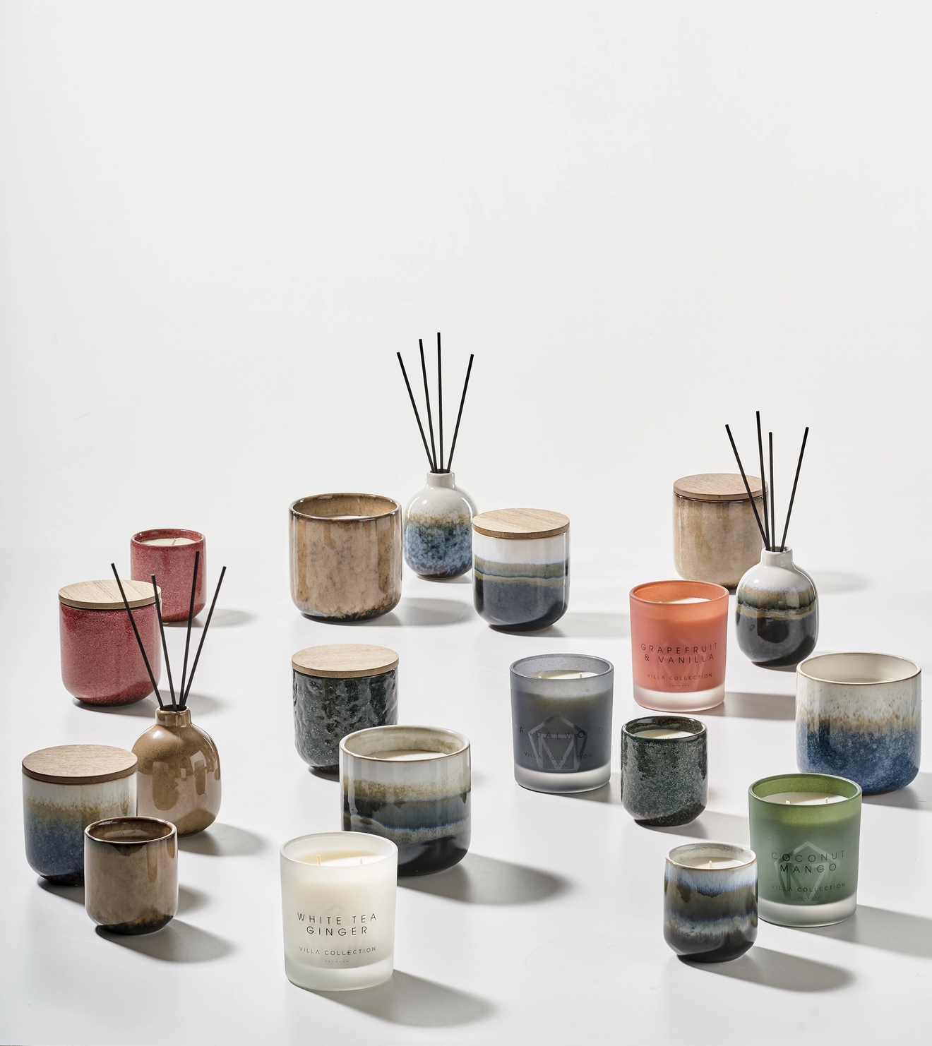 Tuoksukynttilät eri väreissä