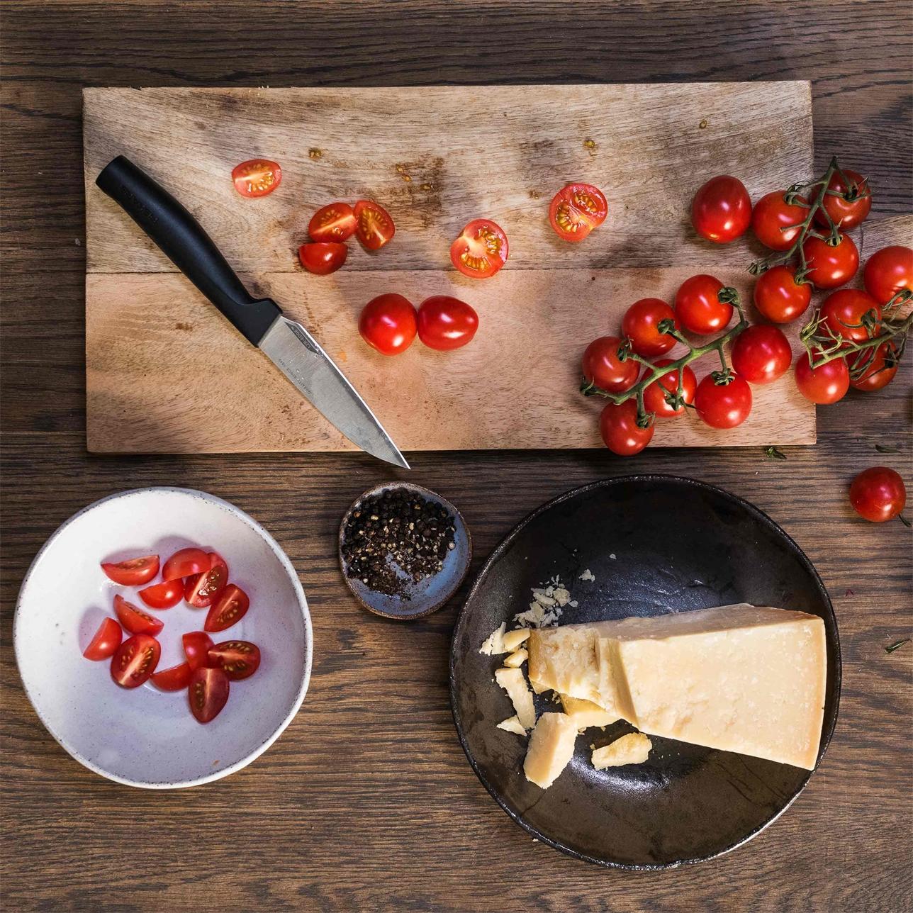 fiskars veitsi fiskars vihannesveitsi tomaatit