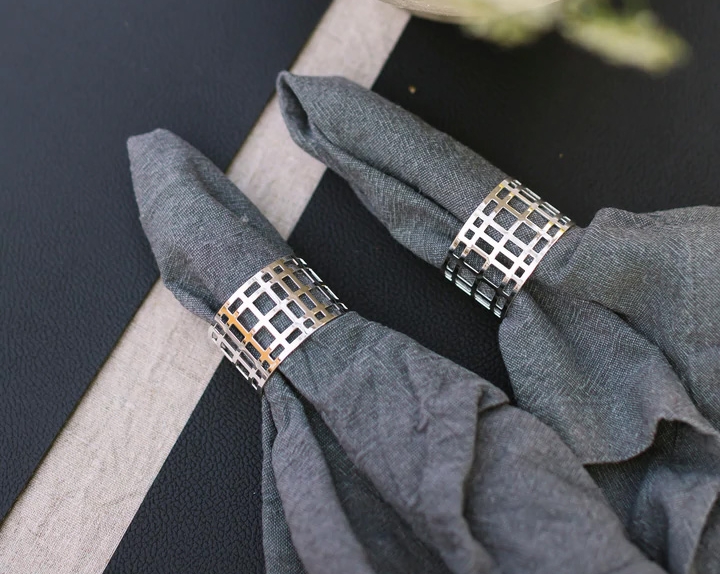 Servettringar silver