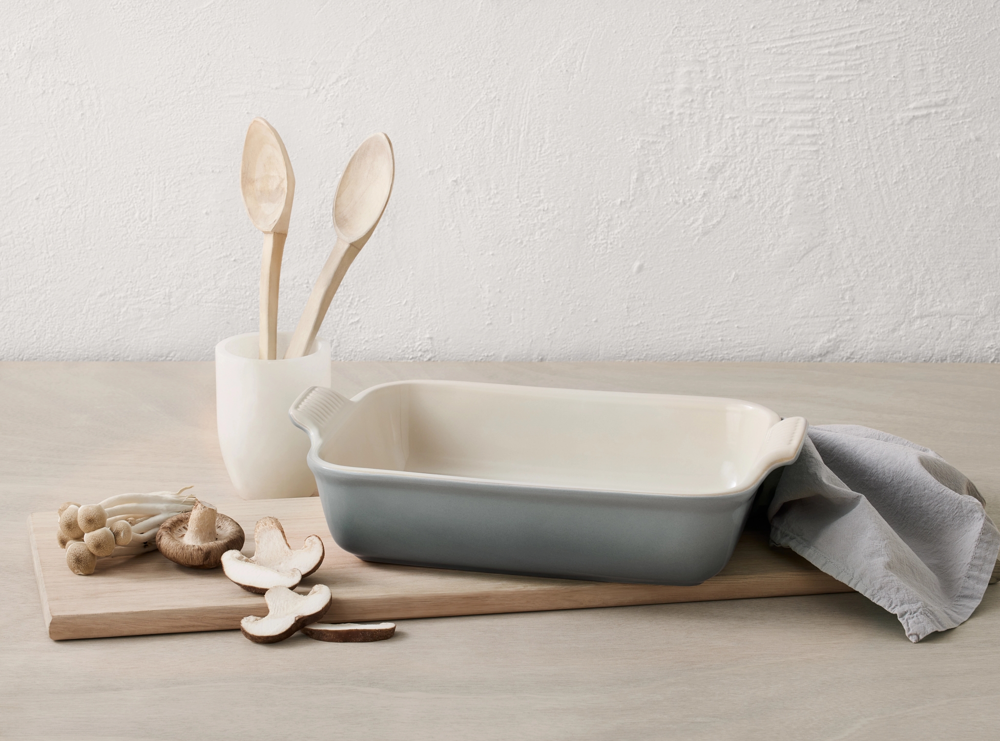 Le Creuset uunivuoka värissä Sea Salt