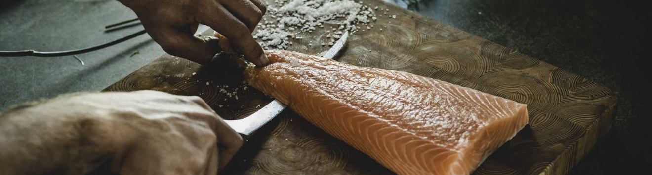 fiskars veitsi fileerausveitsi fiskars norden lohi lohifile uunissa