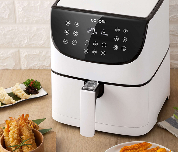 Valkoinen airfryer tuotemerkiltä cosori - testivoittaja