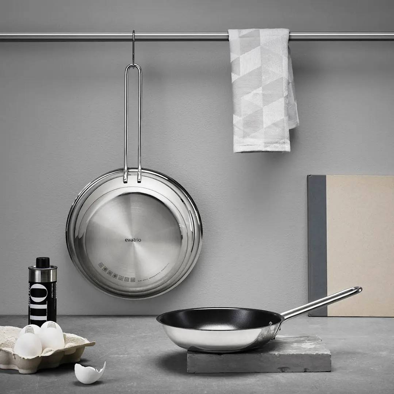 alumiini paistinpannu jossa non stick pinnoite eva sololta 