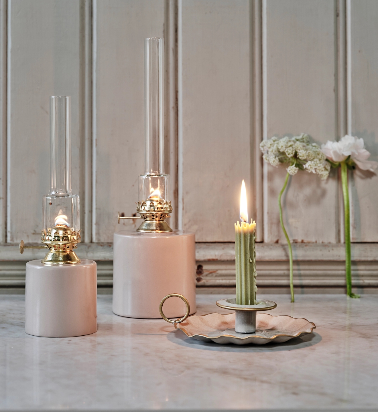 Skipslamper, oljelamper i lys stein