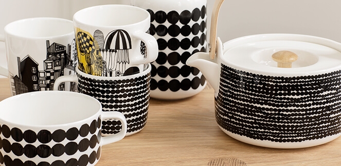 Marimekko teekannu ja mukit räsymatto kuosi