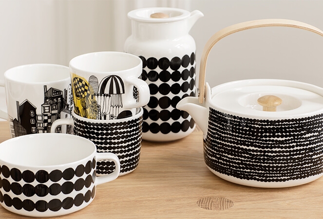 Marimekko teekannu ja mukit räsymatto kuosi