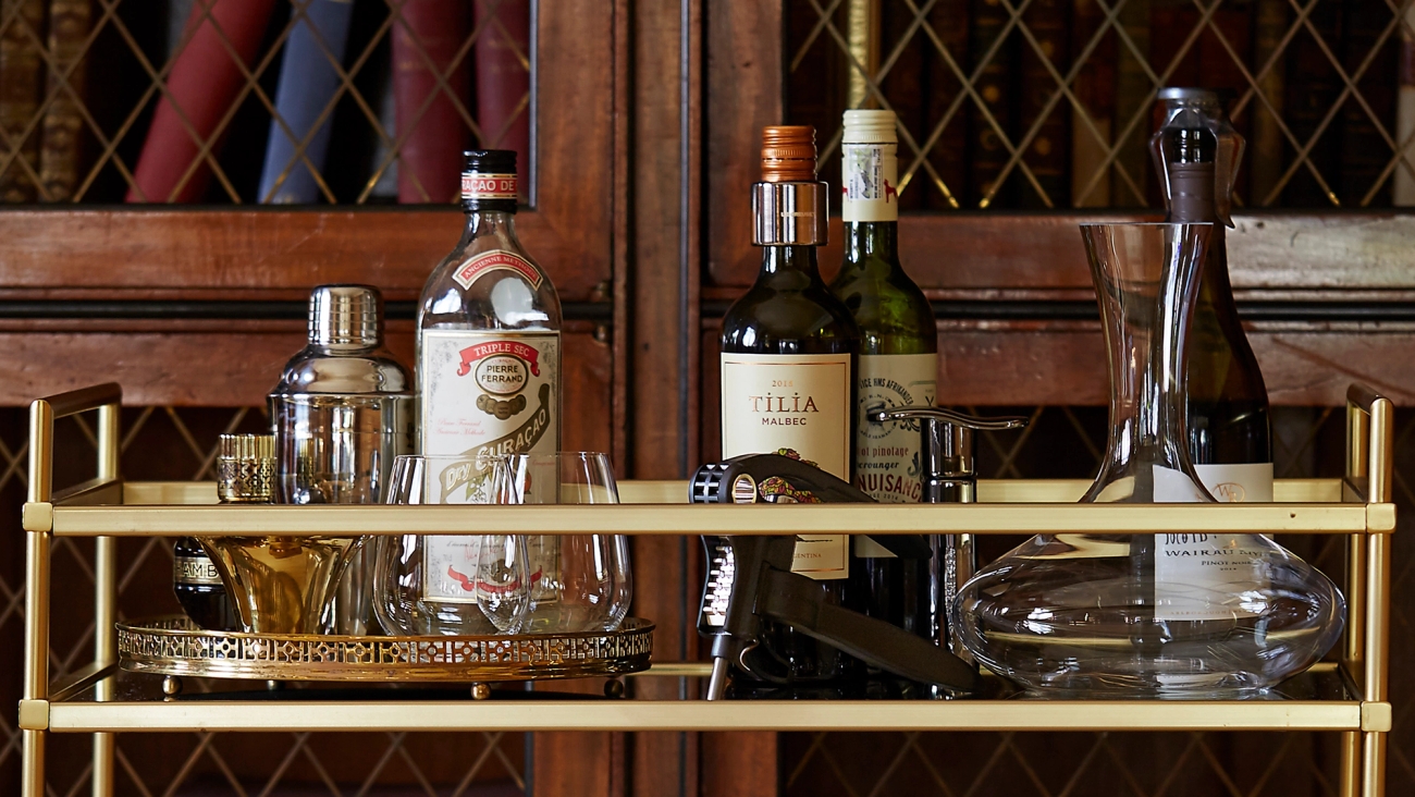 Viinitarvikkeet & Baaritarvikkeet