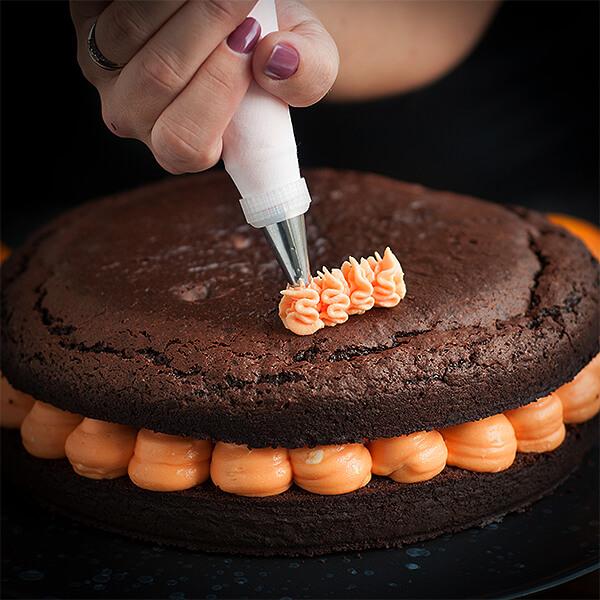 Halloween - Chokladkaka med apelsinfrosting