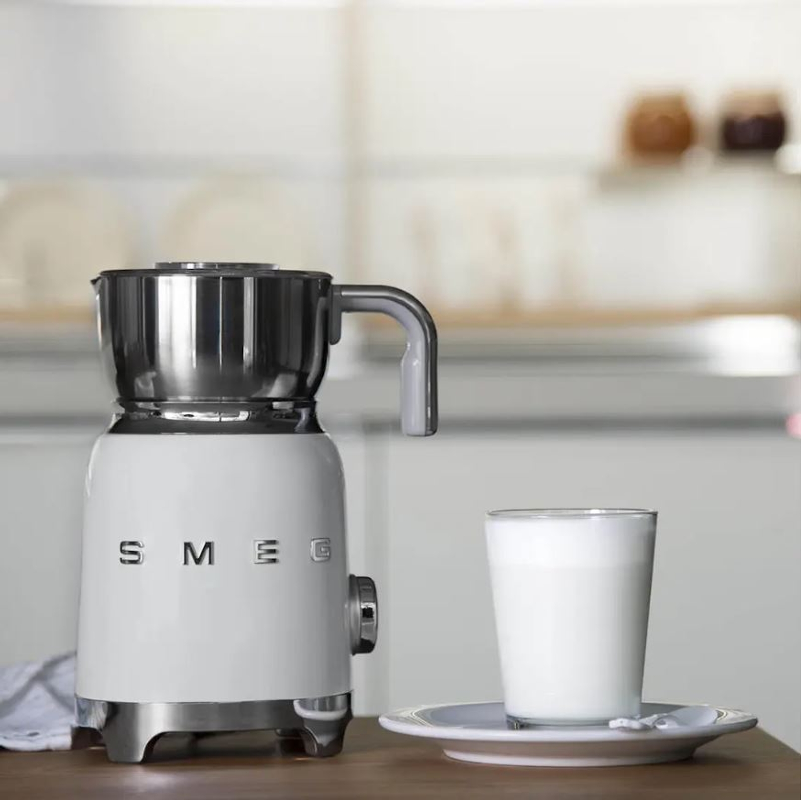 Smeg mjölkskummare