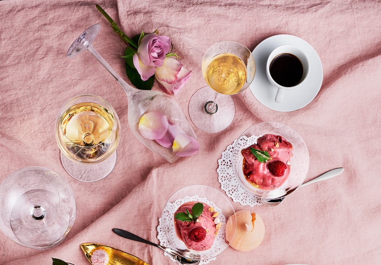 Alla hjärtans dag present till pojkvän en romantisk frukost