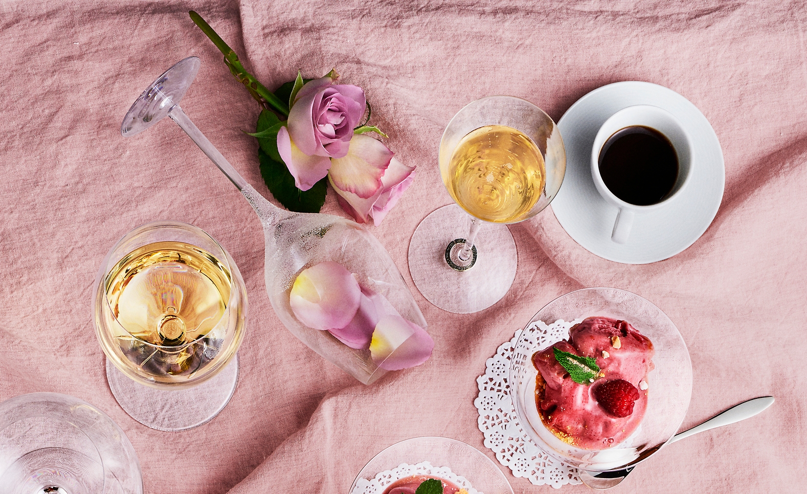 Alla hjärtans dag present till pojkvän en romantisk frukost