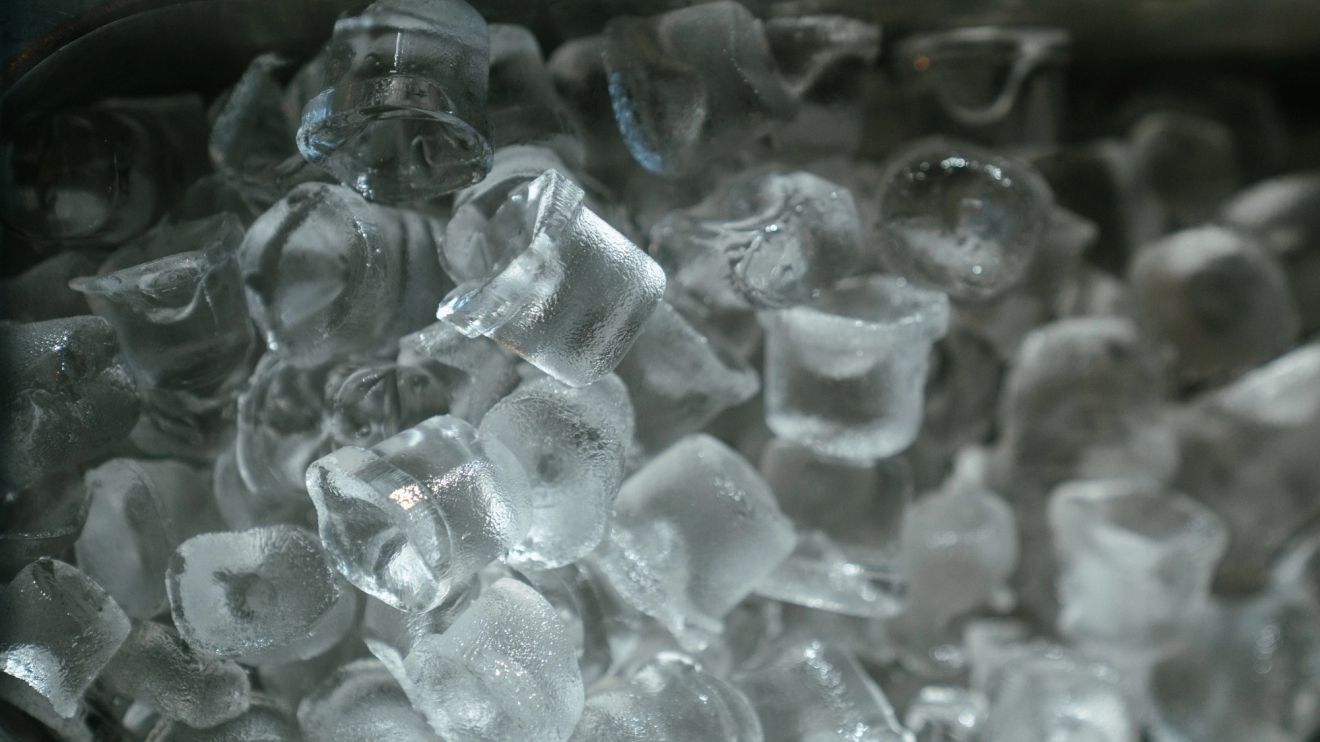 isbitar från en ismaskin