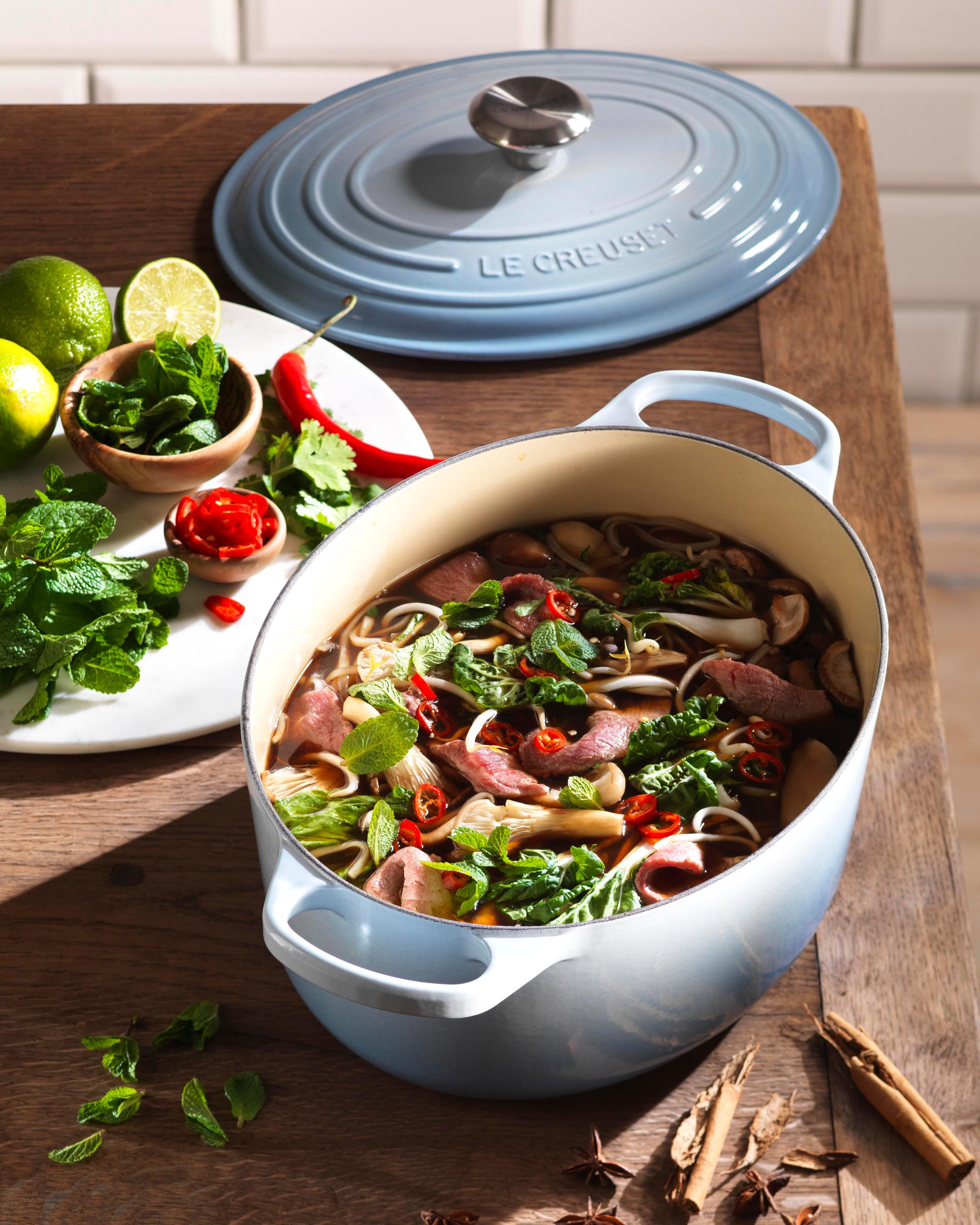 Le creuset signature sarjan valurautapata ovaali pata vaaleansininen