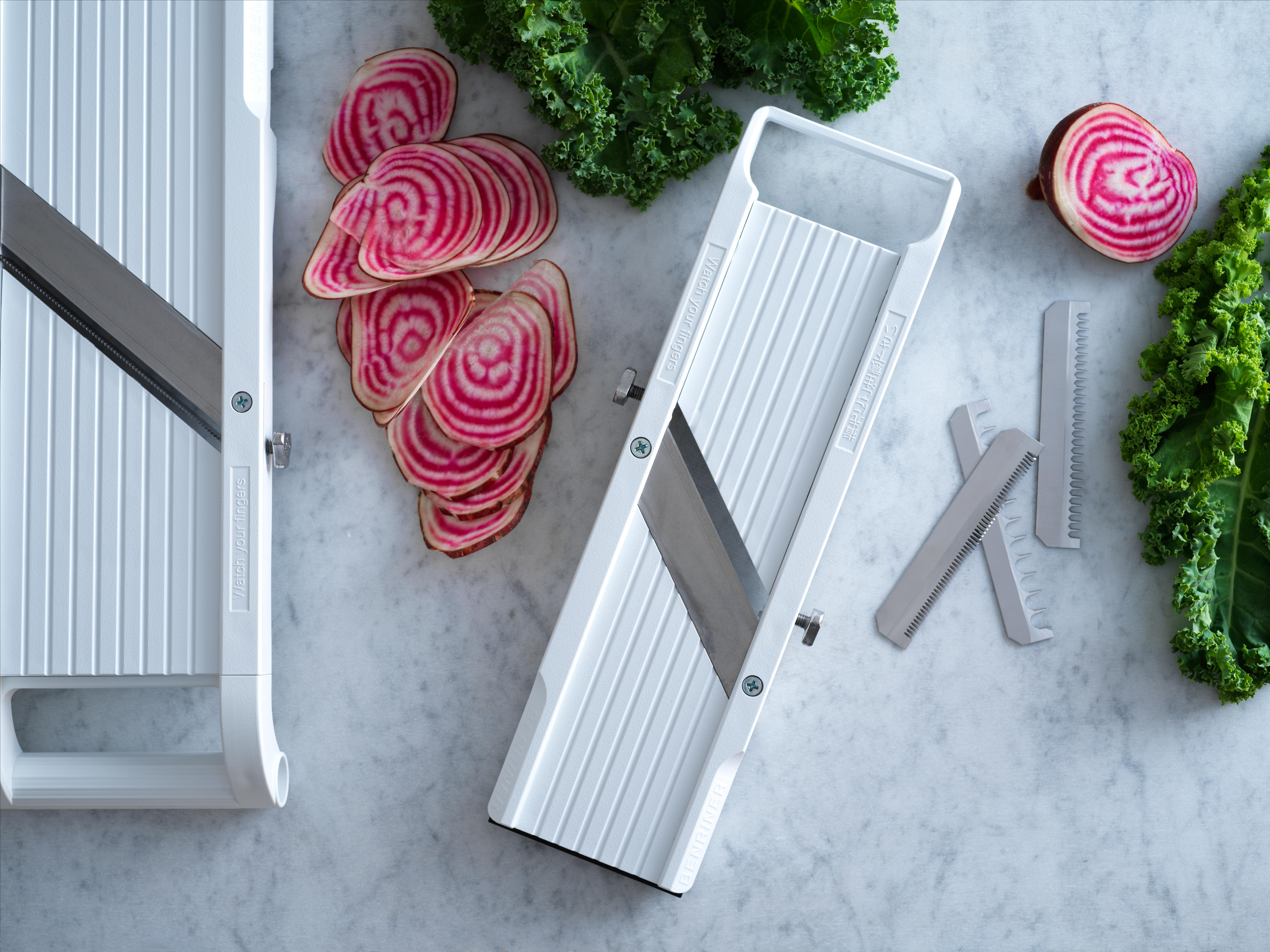 benriner mandoliini valkoinen punajuuriraaste