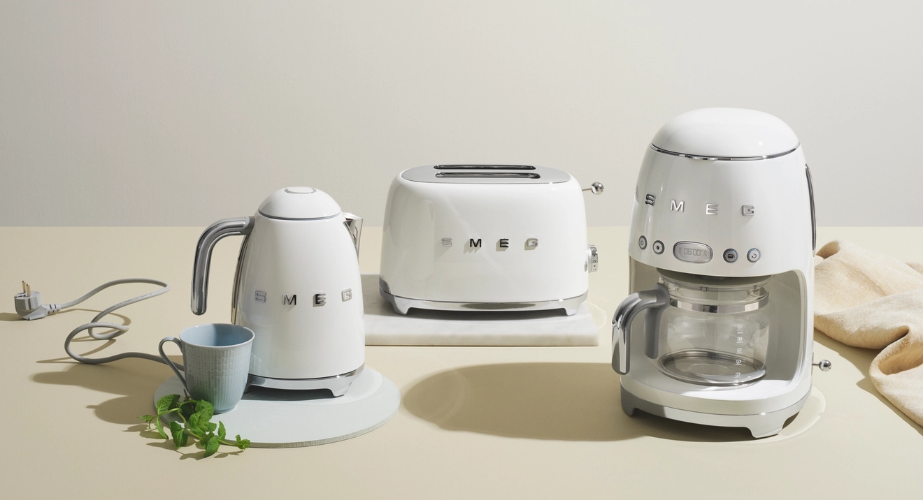 Smeg vit