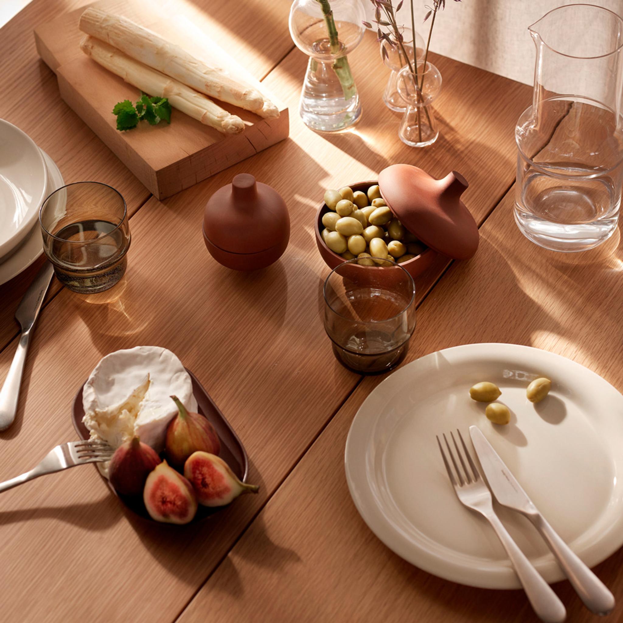 design house stockholm astiasto lautaset kulhot ruoan tarjoilu tarjoiluastiat