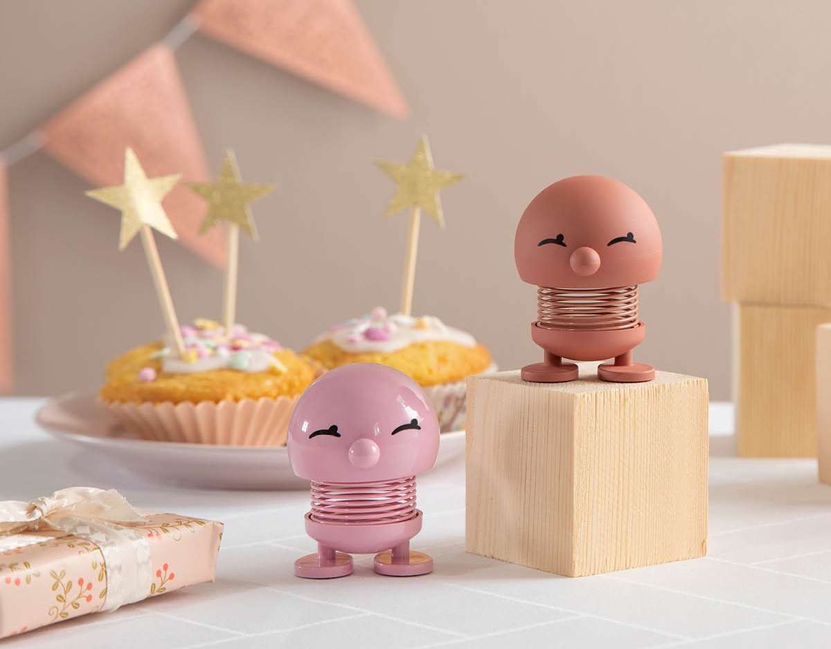 Babyshower present från Cervera rosa eller blå hoptimist