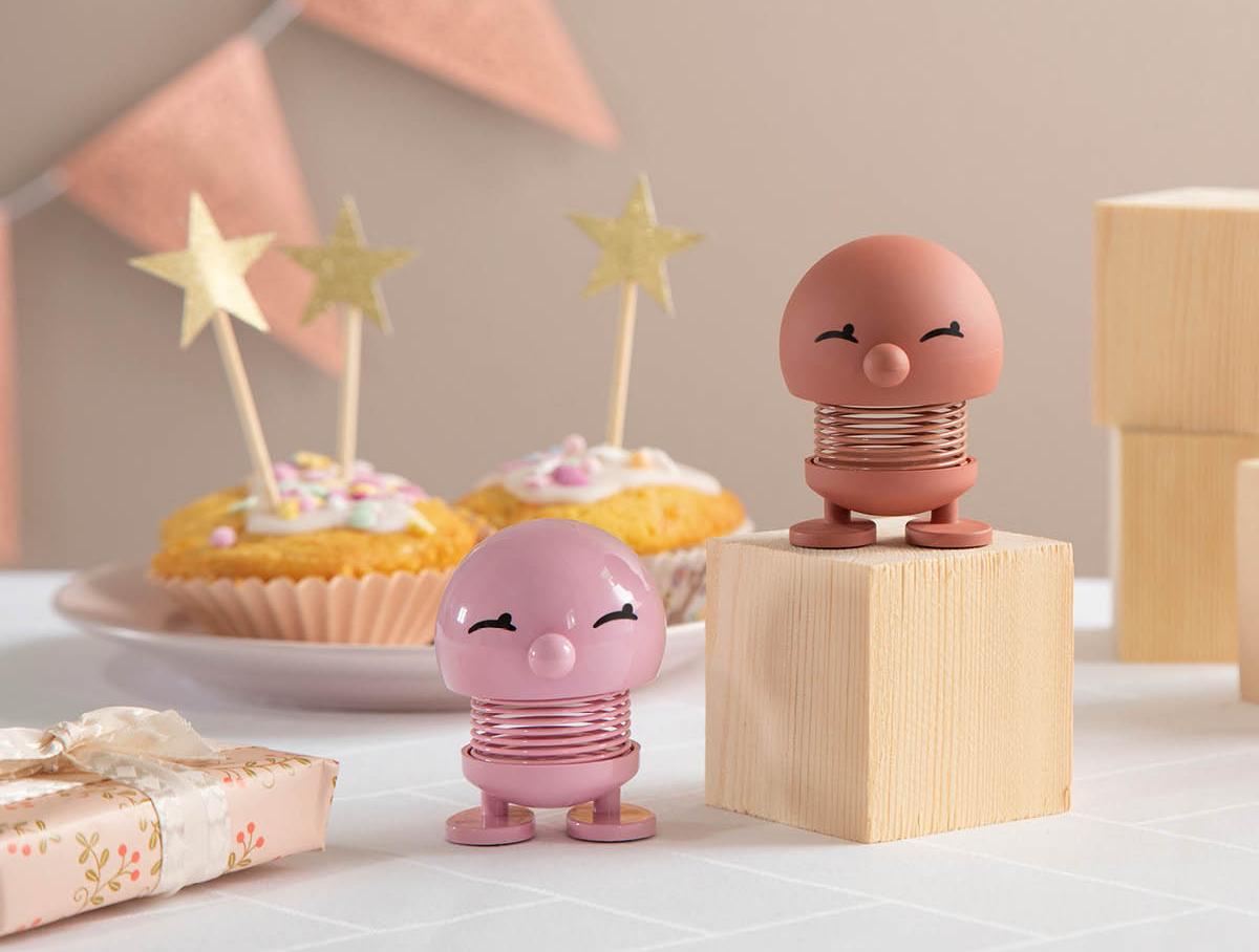 Babyshower present från Cervera rosa eller blå hoptimist