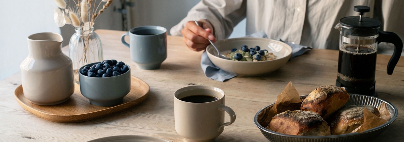 Opptil 50% på kopper & frokostskåler