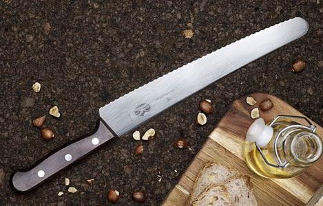 victorinox veitset veitsi leipäveitsi puinen leikkuulauta