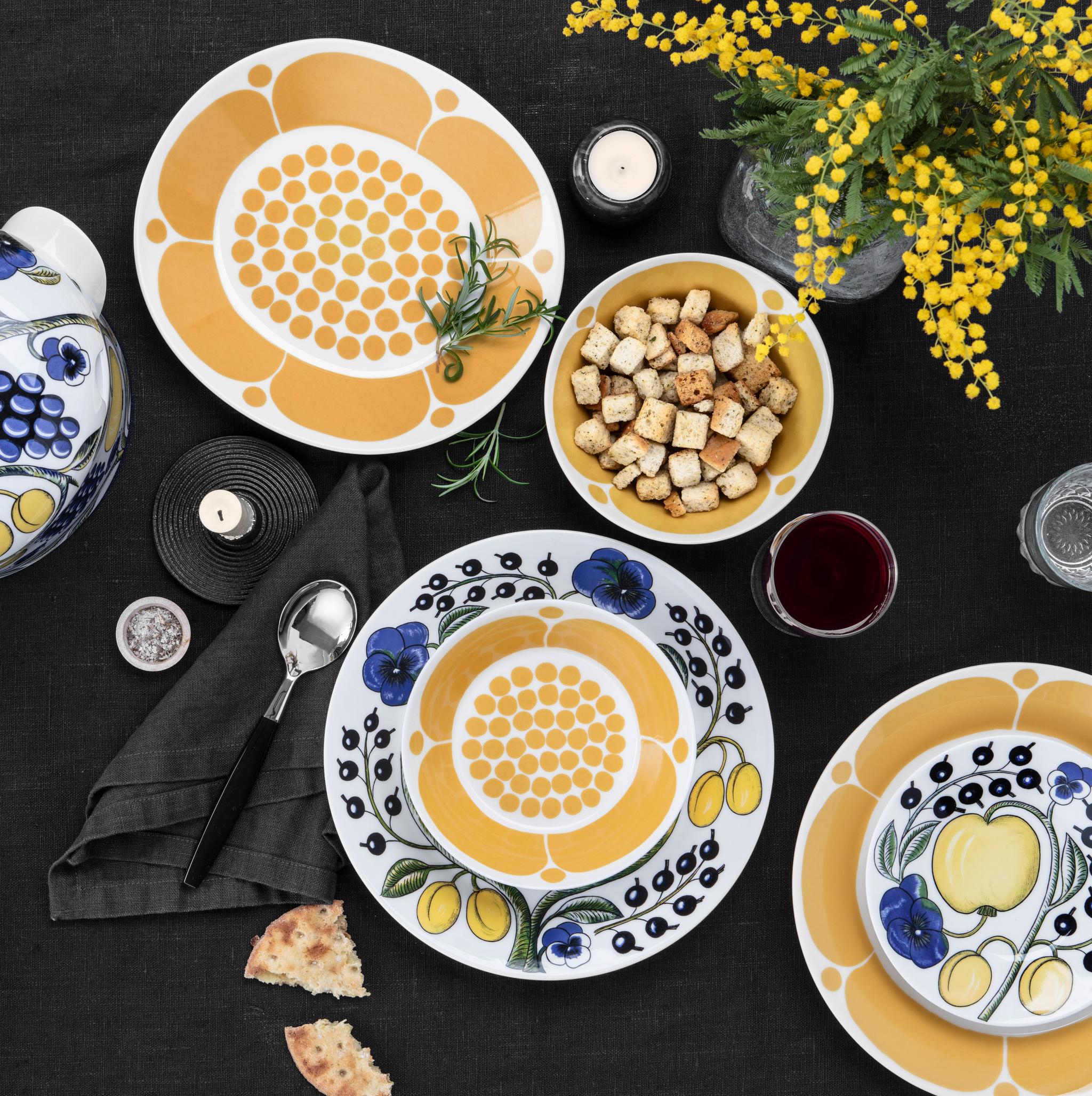 arabia paratiisi arabia sunnuntai lautaset tarjoiluvati keltainen sininen kukkakuvio