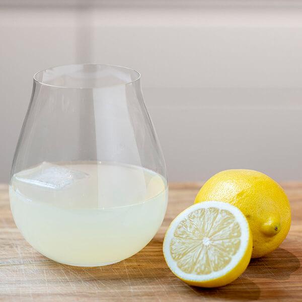 Gincocktail med fläder och citron