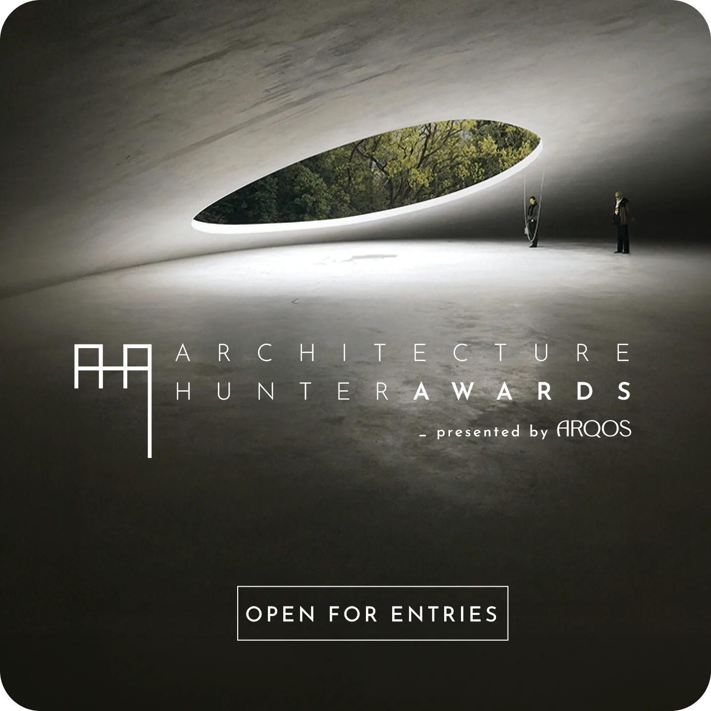 Cartaz do Architecture Hunter Awards com a imagem de um espaço de concreto curvo com uma abertura oval para árvores e duas pessoas ao fundo