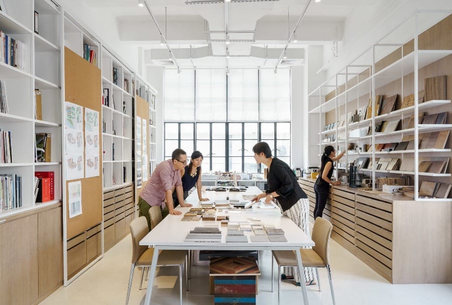 Arquitetos conversando sobre Concursos Acadêmicos de Arquitetura