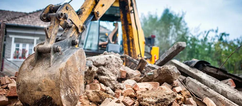 Imagem de Trator realizando obras.