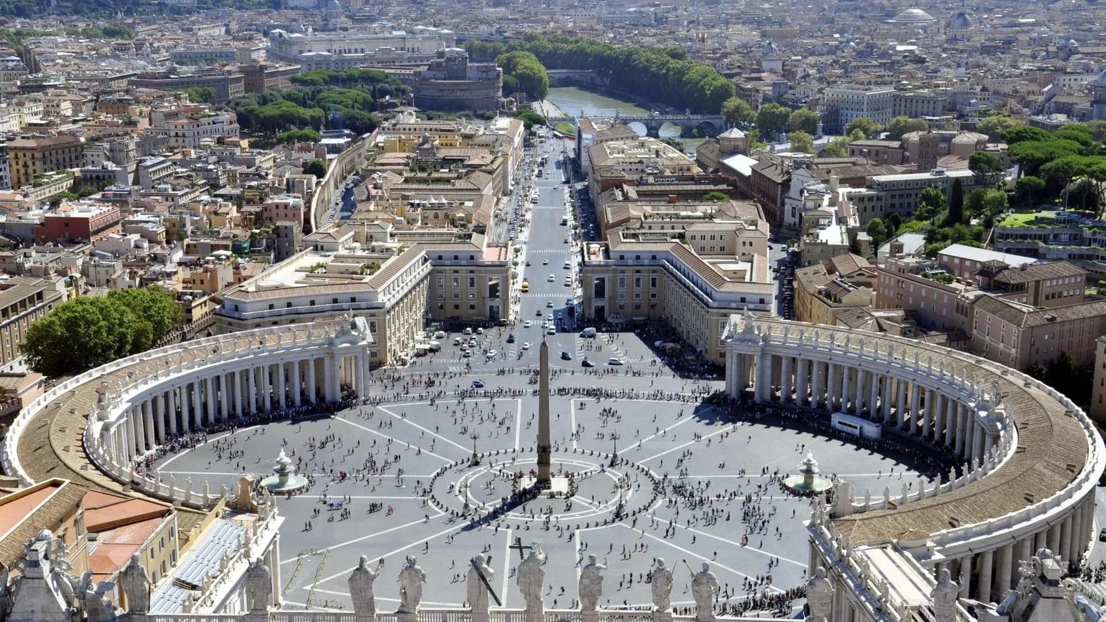 Praça de São Pedro, Vaticano Vista aérea da Praça de São Pedro, no Vaticano, com as colunatas curvas de Bernini