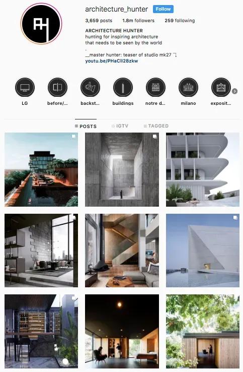Captura da página do perfil architecture_hunter no Instagram, com a descrição do perfil e uma grade de fotos de casas e interiores contemporâneos