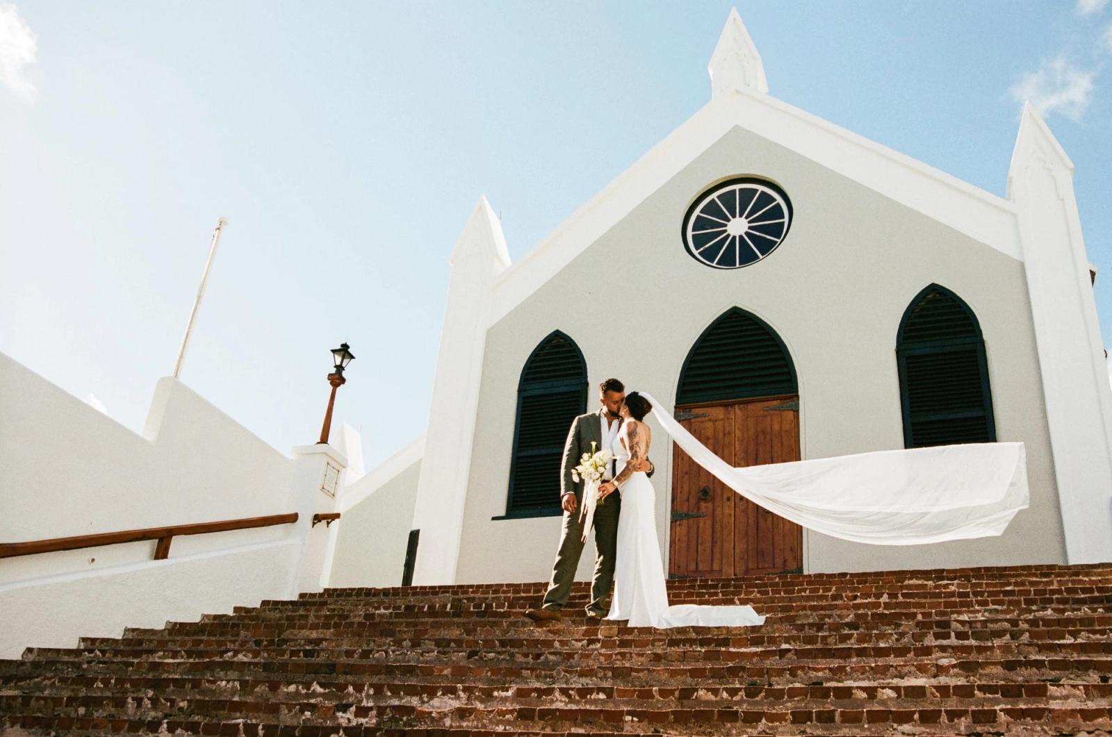 Taylor & Noah wedding photograph