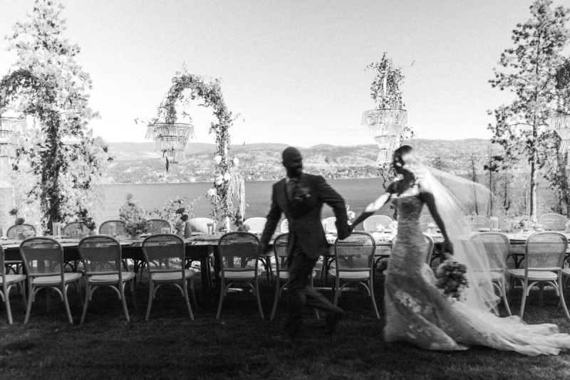 Taryn & Mark photographed by Aaron DeSilva