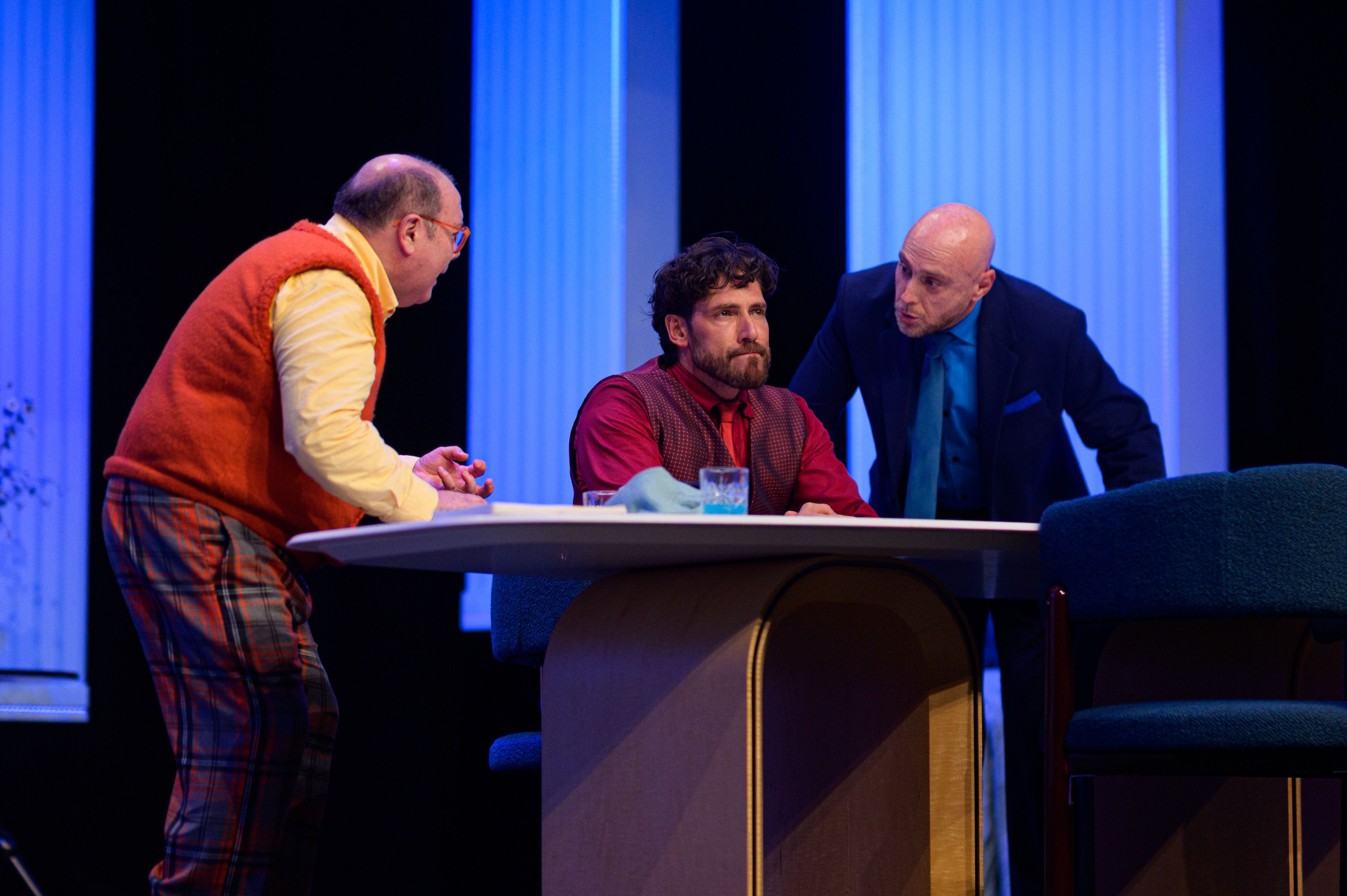 Jantar De Idiotas - Foto 12