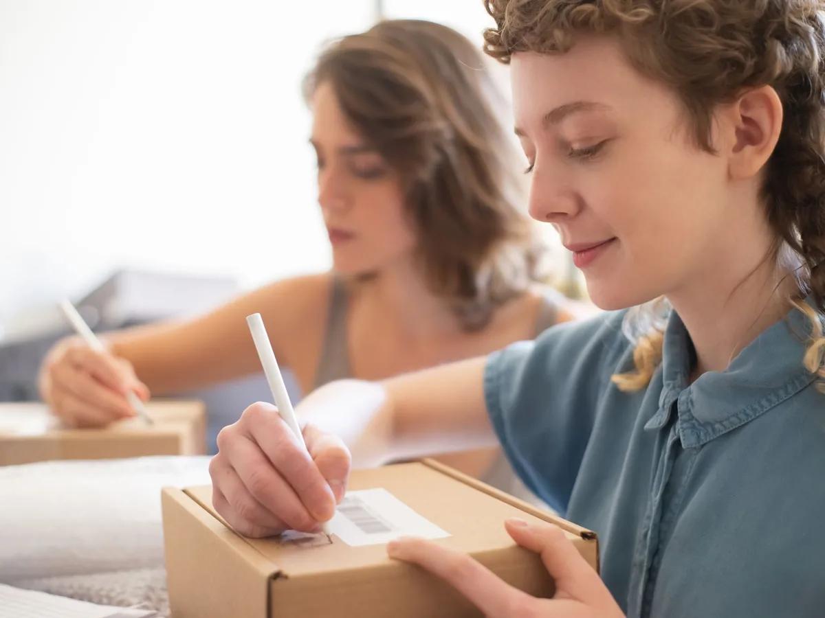 Packing parcels for shipping: scaling up as a reseller