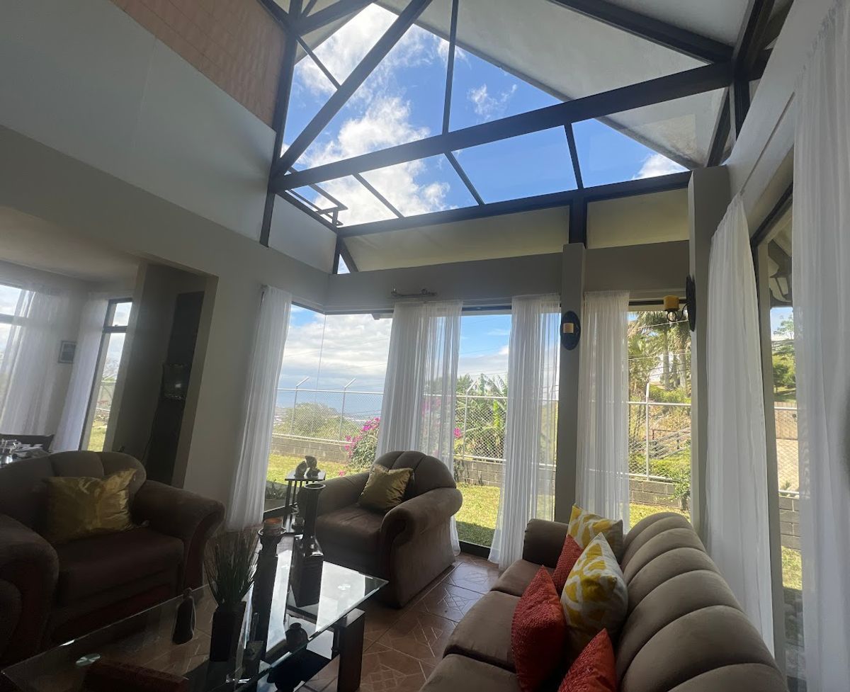 Casa con hermosa vista en Ciudad Quesada