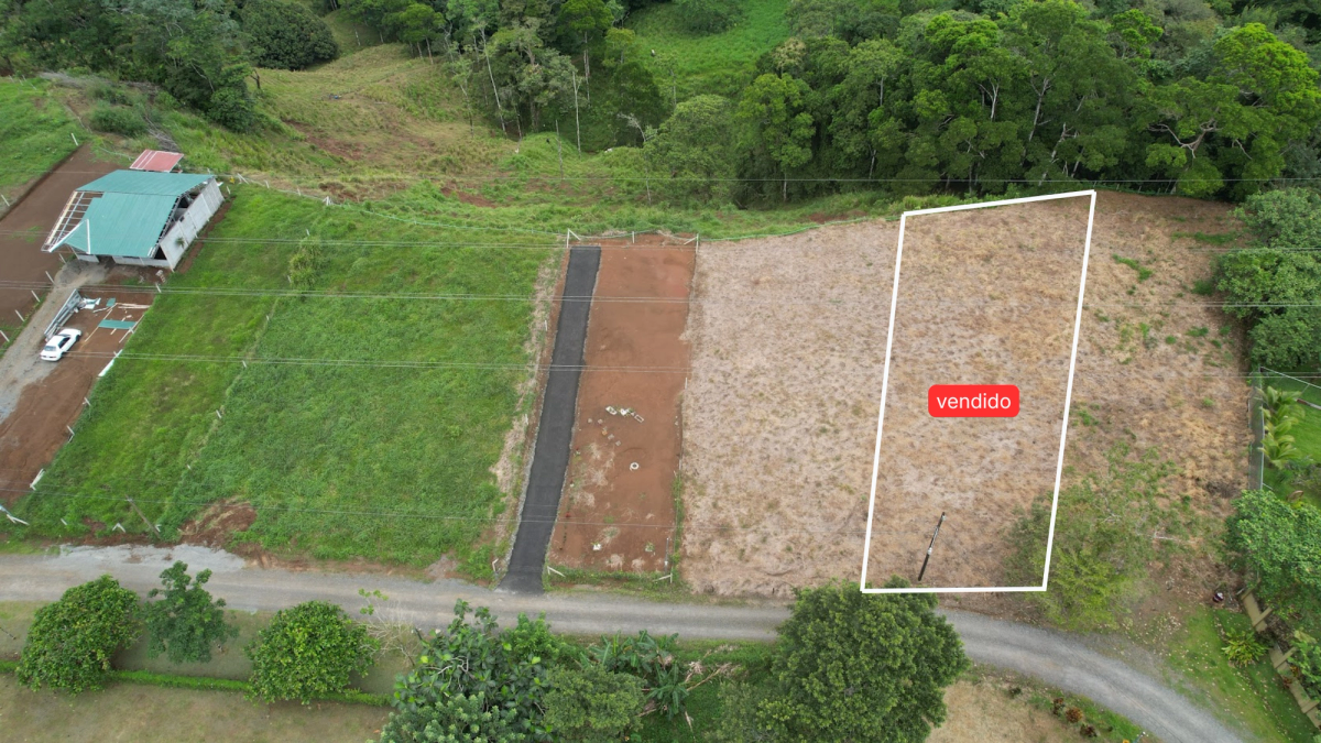 Lote a 10 minutos del Hospital San Carlos: 846 m²