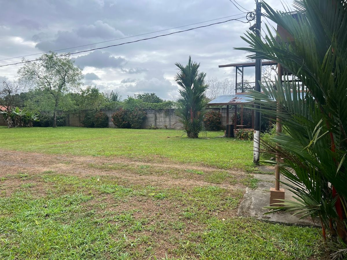 Quinta con Vista al Volcán en La Fortuna: Ideal para Airbnb