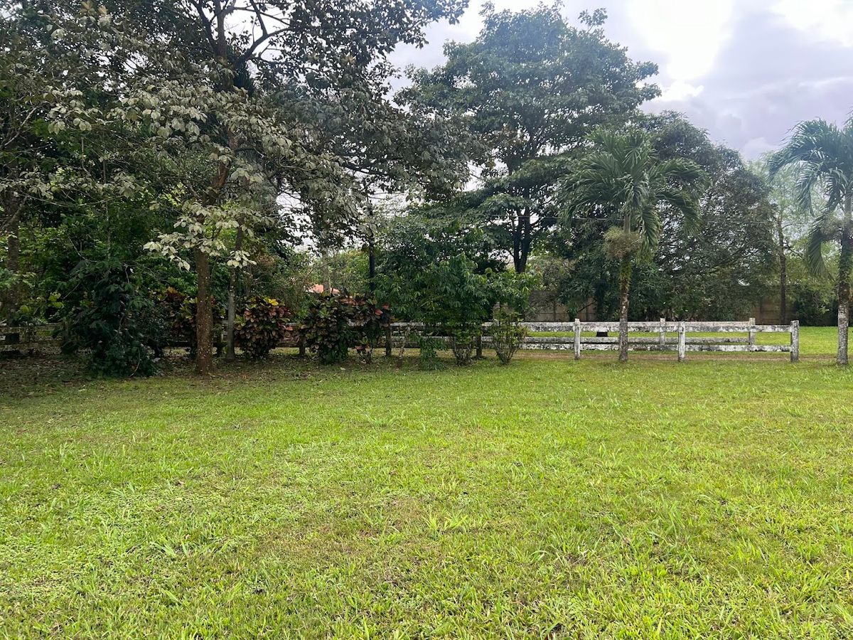 Quinta con Vista al Volcán en La Fortuna: Ideal para Airbnb