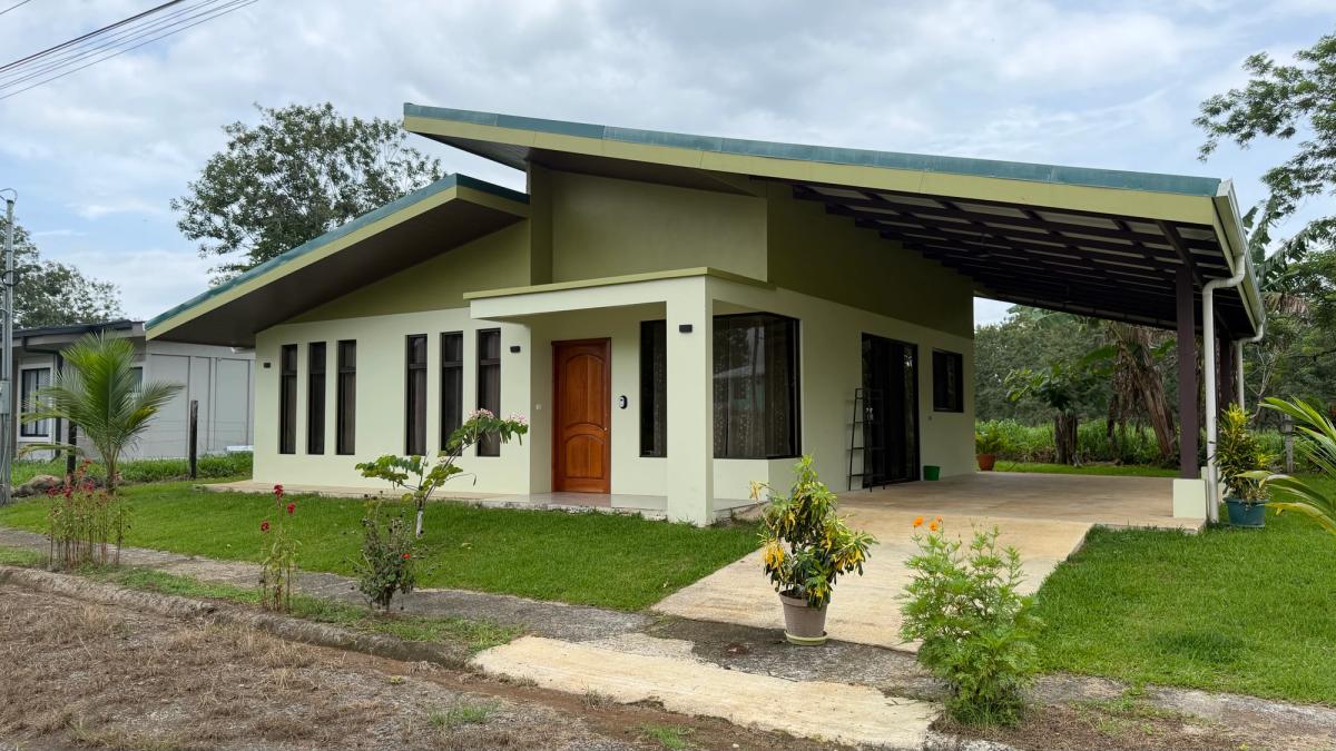 Modern Home in Florencia, San Carlos: Innovative Design & Serene Living