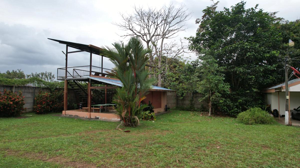 Quinta con Vista al Volcán en La Fortuna: Ideal para Airbnb