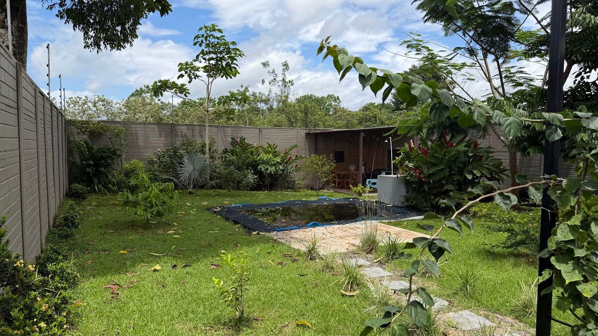 Casa Vacacional con Piscina en Los Ángeles de La Fortuna: Inversión