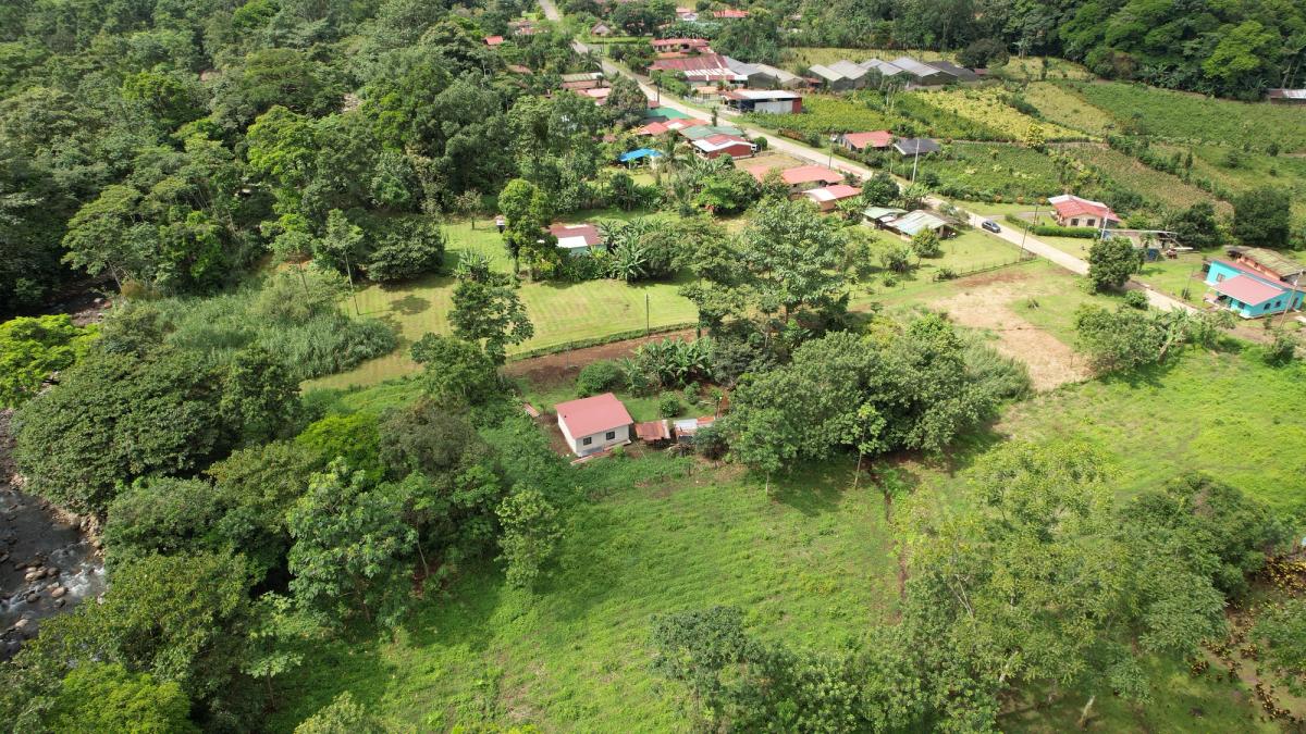 Land for Country Home in La Tigra, San Carlos: Bordering River